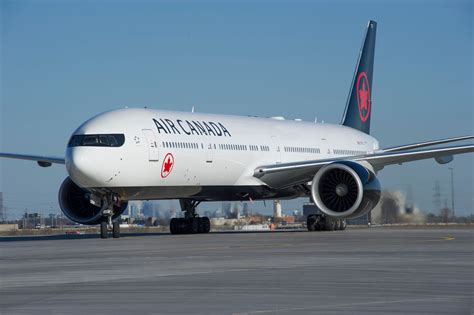 boeing 777-300er air canada|Iba pa.